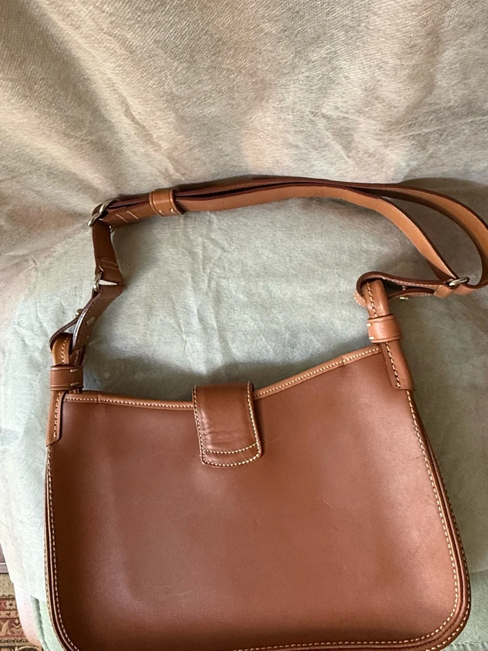Dooney and Bourke Tan Leather Shoulder Bag - Picture 4 of 7